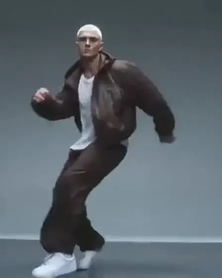 Breakdance freeze